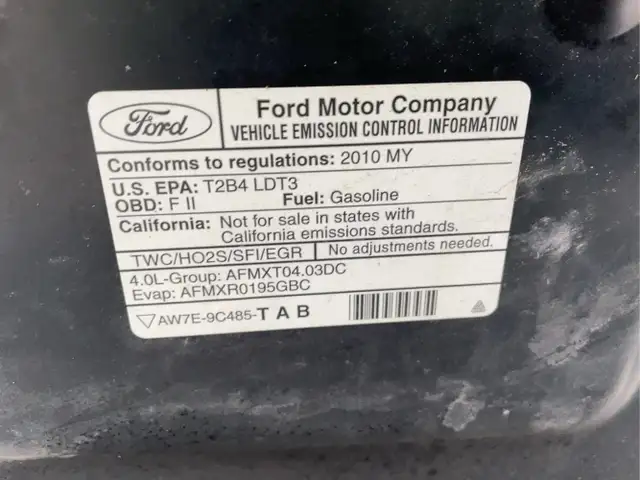 2010 Ford Explorer Sport Trac - Photo 18
