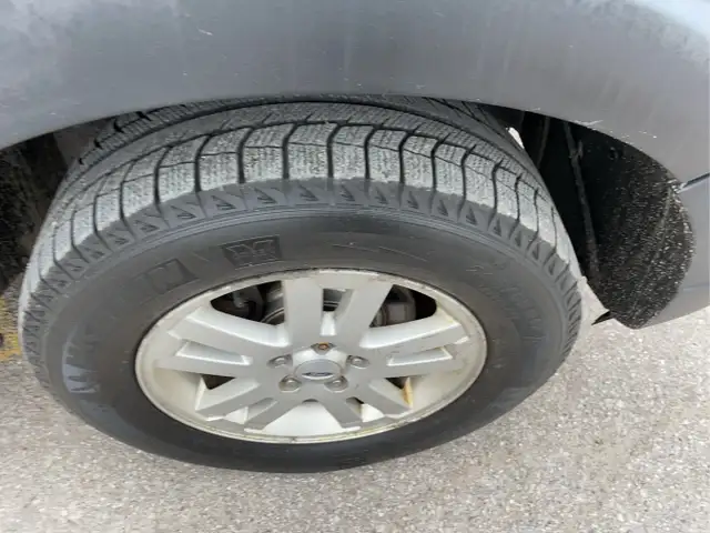 2010 Ford Explorer Sport Trac - Photo 19