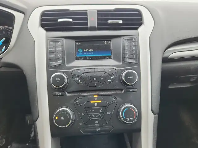2015 Ford Fusion S - Photo 23