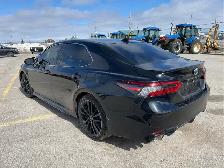 2023 Toyota Camry Hybrid - Photo 5