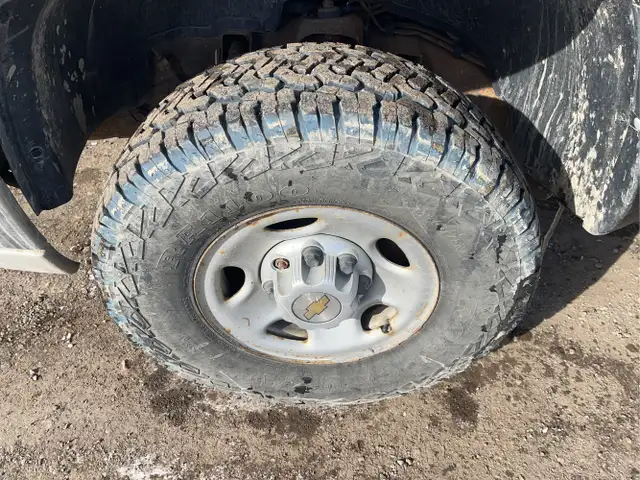 2003 Chevrolet Silverado 2500HD - Photo 9