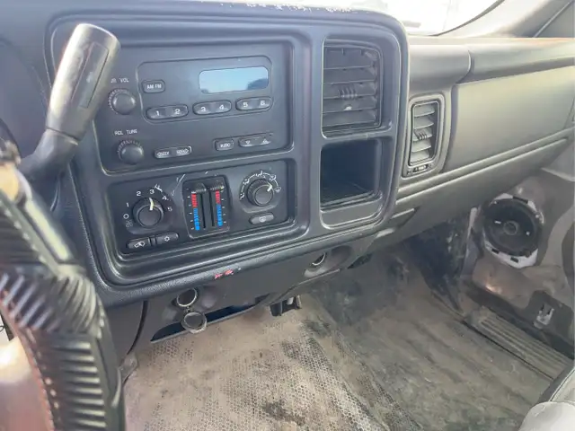 2003 Chevrolet Silverado 2500HD - Photo 16