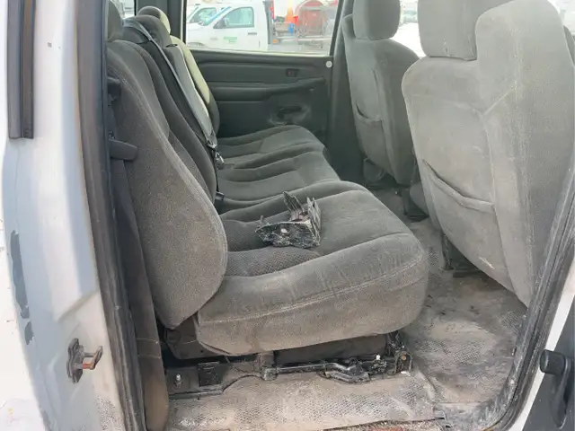 2003 Chevrolet Silverado 2500HD - Photo 19