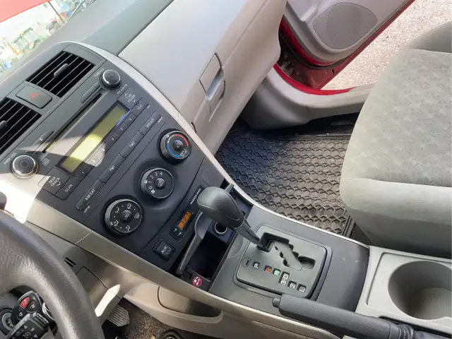 2010 Toyota Corolla - Photo 11