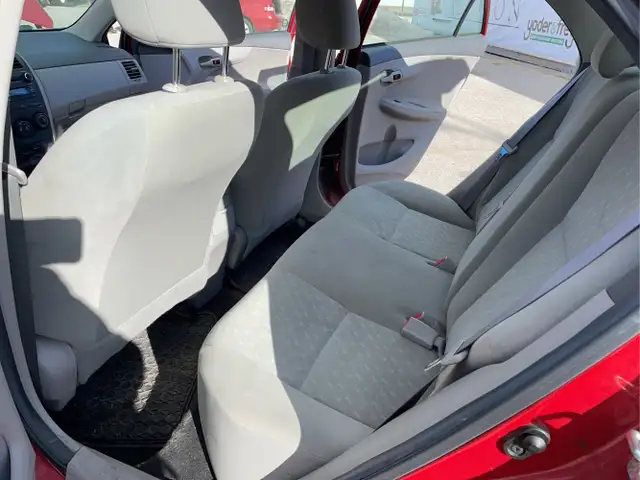 2010 Toyota Corolla - Photo 14