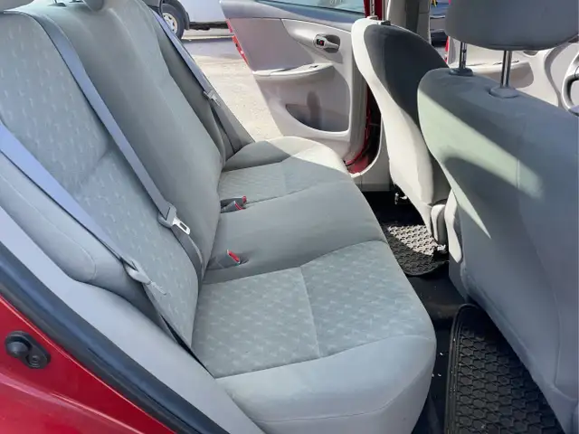 2010 Toyota Corolla - Photo 21