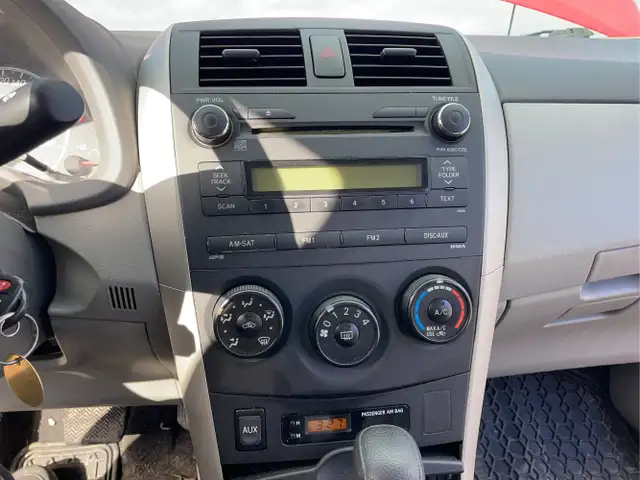 2010 Toyota Corolla - Photo 25