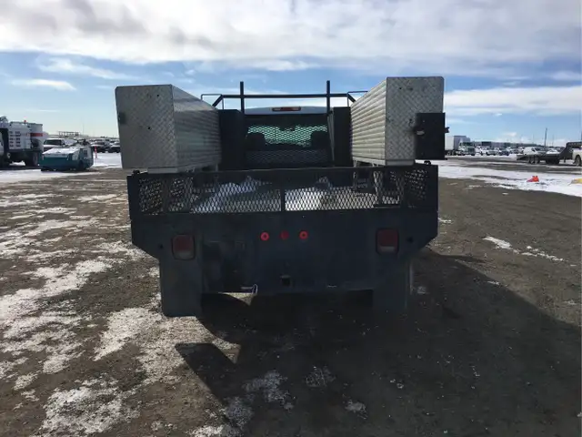 2004 Chevrolet Silverado 2500HD - Photo 4