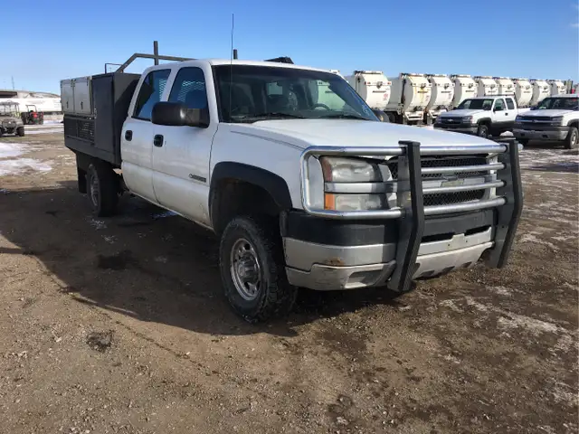 2004 Chevrolet Silverado 2500HD - Photo 7