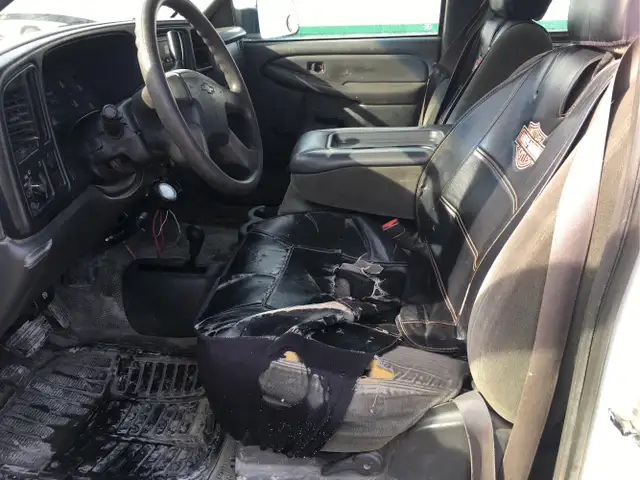 2004 Chevrolet Silverado 2500HD - Photo 13