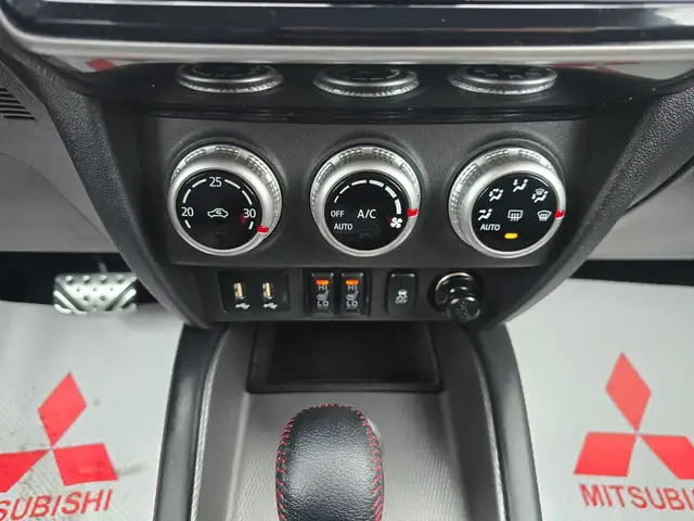 2022 Mitsubishi RVR LE | All Wheel Control | Back up Camera - Photo 13