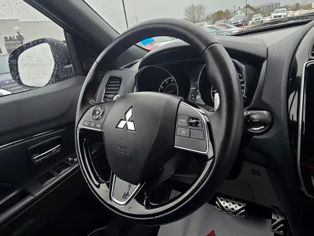 2022 Mitsubishi RVR LE | All Wheel Control | Back up Camera - Photo 15
