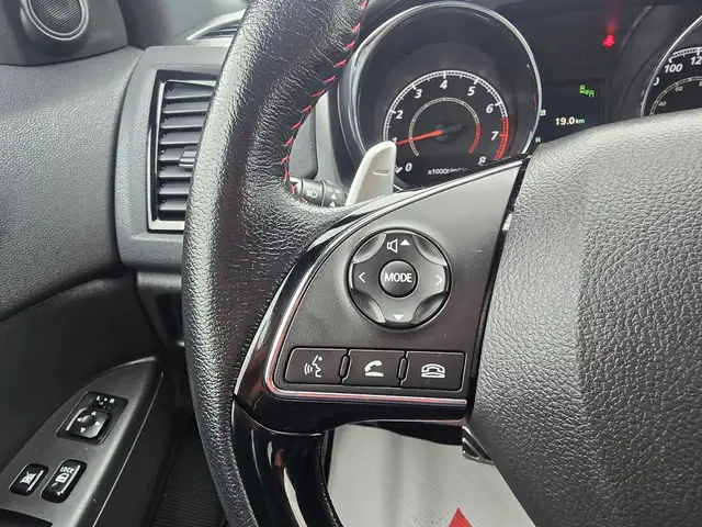 2022 Mitsubishi RVR LE | All Wheel Control | Back up Camera - Photo 21
