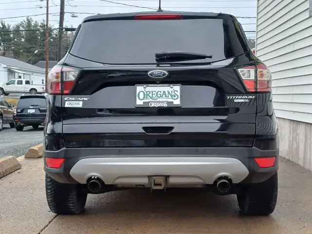 2018 Ford Escape TITANIUM - FULLY LOADED! SUPER-LOW KM! - Photo 4