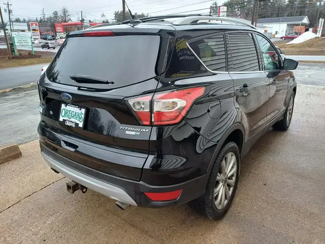 2018 Ford Escape TITANIUM - FULLY LOADED! SUPER-LOW KM! - Photo 5