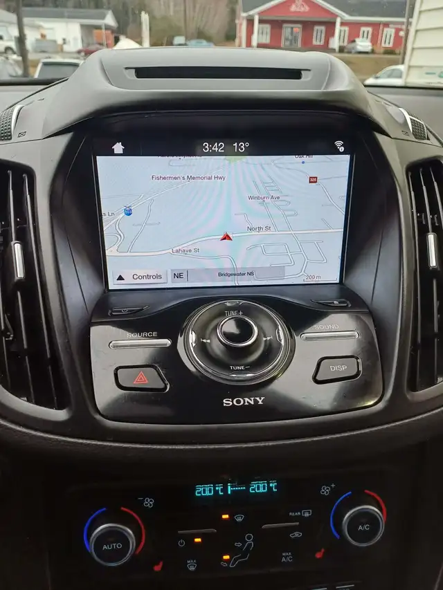 2018 Ford Escape TITANIUM - FULLY LOADED! SUPER-LOW KM! - Photo 11