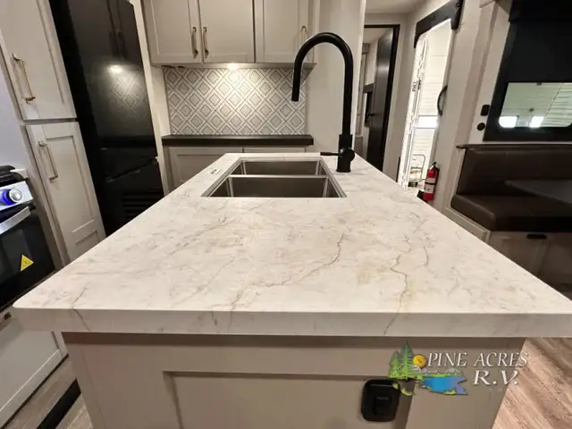 2026 Heartland Sundance Ultra-Lite 31BROK 3 Slides & Bunk Room - Photo 21