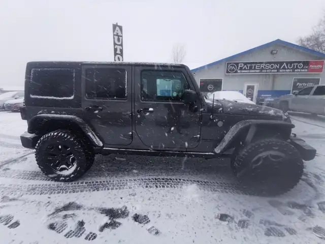 2017 Jeep Wrangler Unlimited Sport - Photo 4