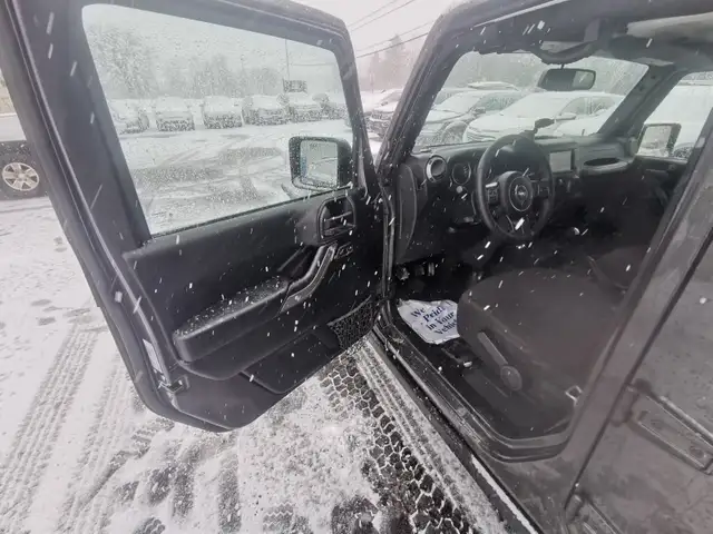 2017 Jeep Wrangler Unlimited Sport - Photo 10