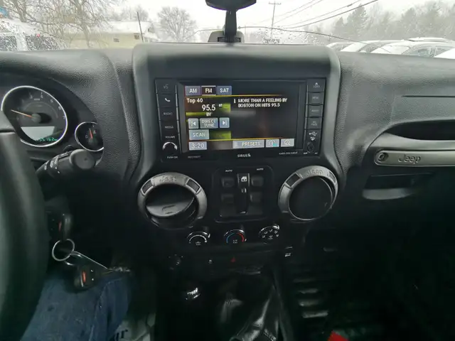 2017 Jeep Wrangler Unlimited Sport - Photo 14