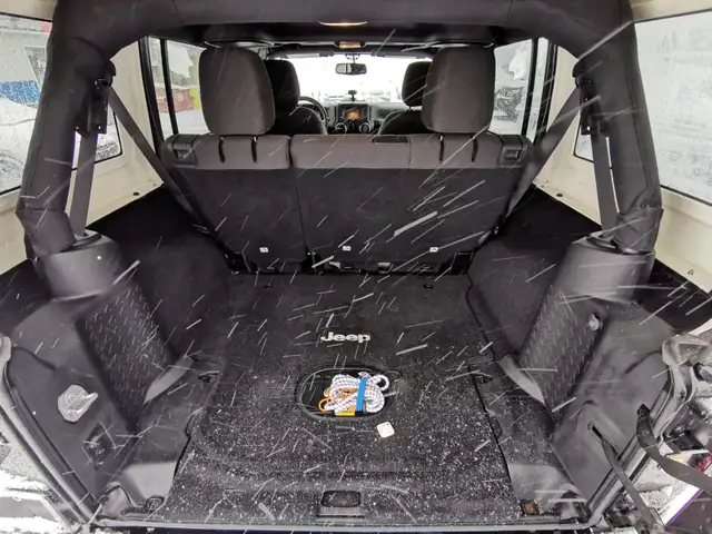 2017 Jeep Wrangler Unlimited Sport - Photo 21