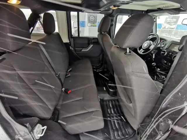 2017 Jeep Wrangler Unlimited Sport - Photo 23
