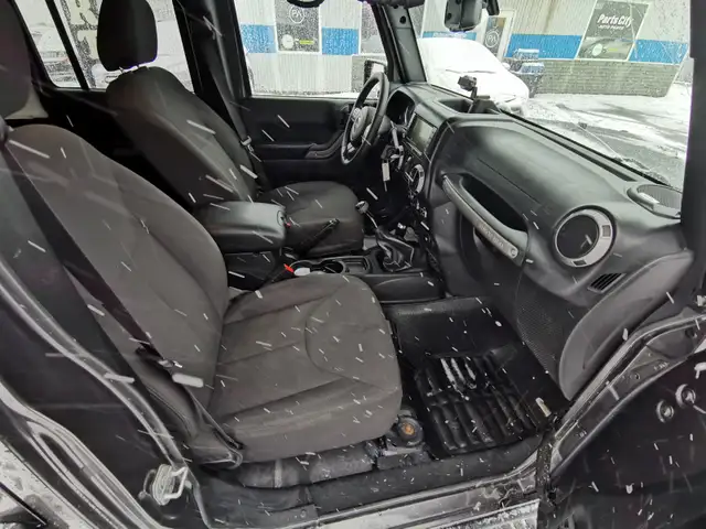 2017 Jeep Wrangler Unlimited Sport - Photo 25