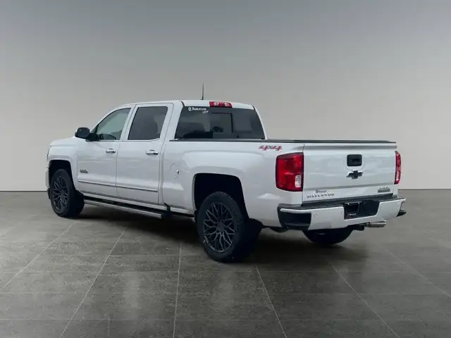 2017 Chevrolet Silverado 1500 High Country - Photo 4
