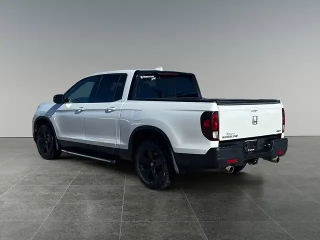 2022 Honda Ridgeline Black Edition - Photo 4