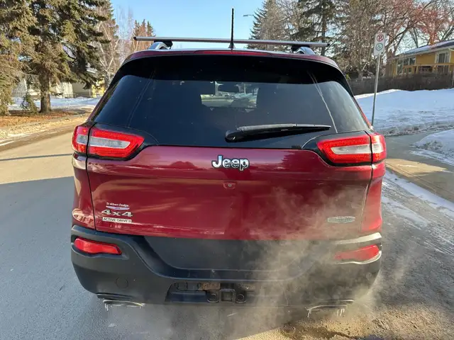 2015 Jeep Cherokee 3.2L V6 AWD For Sale. - Photo 6