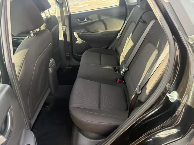 2022 Hyundai Kona 2.0L Preferred AWD - Photo 6