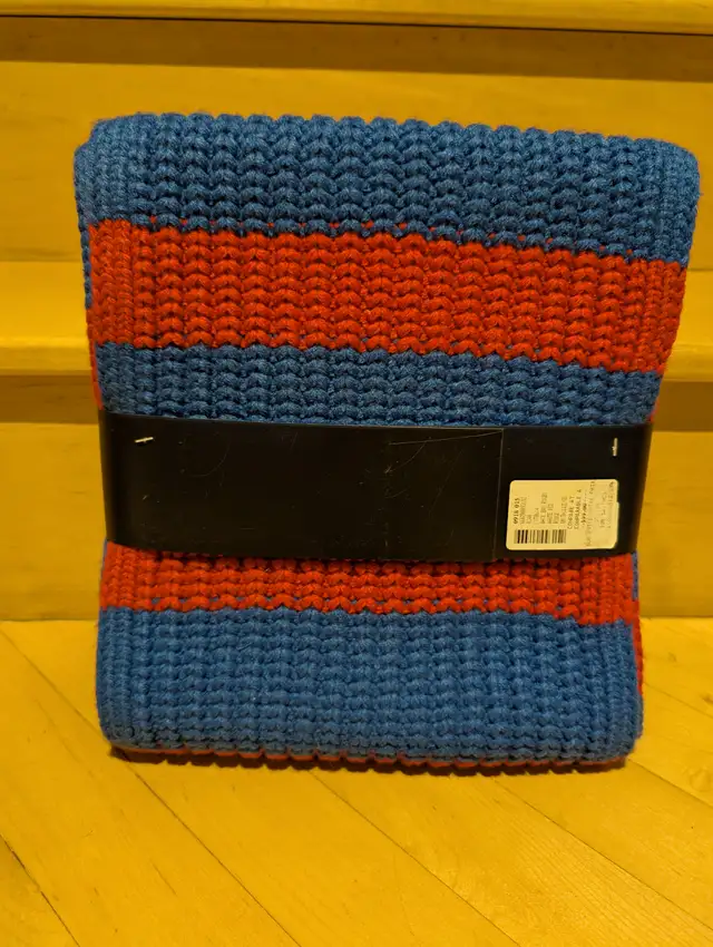Brand New Tommy Hilfiger Scarf & Toque Ensemble - Photo 5