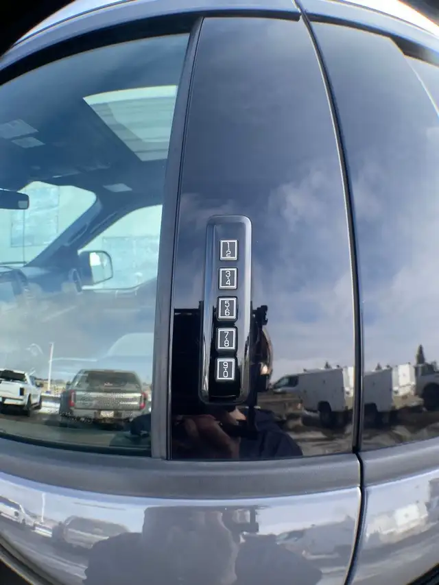 2020 Ford F-150 Raptor Luxury 802A - Photo 32