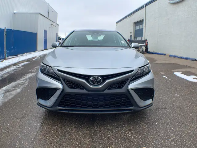 2022 Toyota Camry SE FWD - Photo 8