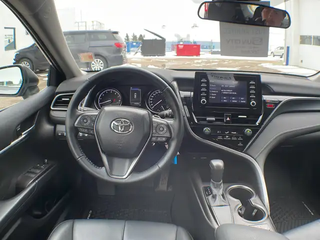 2022 Toyota Camry SE FWD - Photo 15