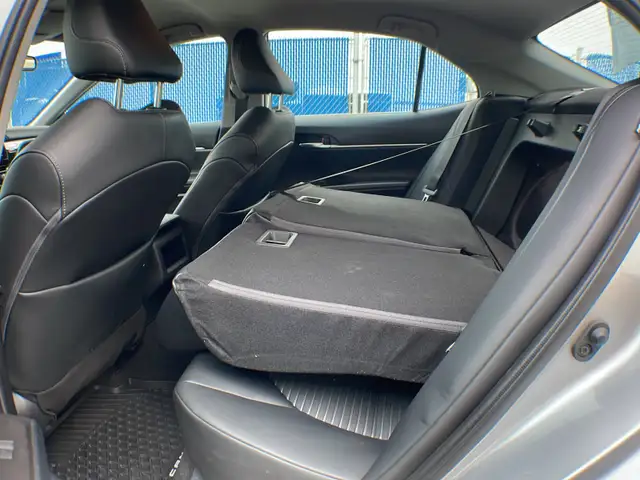 2022 Toyota Camry SE FWD - Photo 24