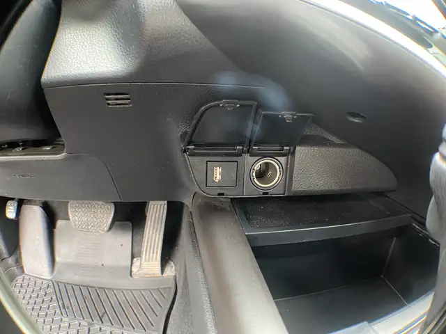 2022 Toyota Camry SE FWD - Photo 29