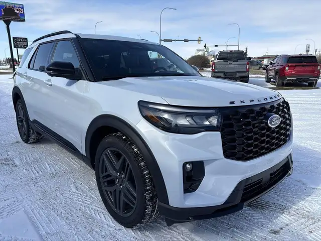 2026 Ford Explorer ST 400A - Photo 11