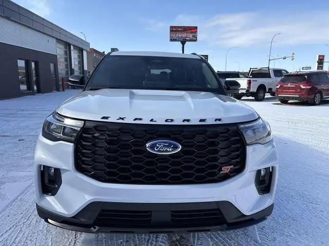 2026 Ford Explorer ST 400A - Photo 12