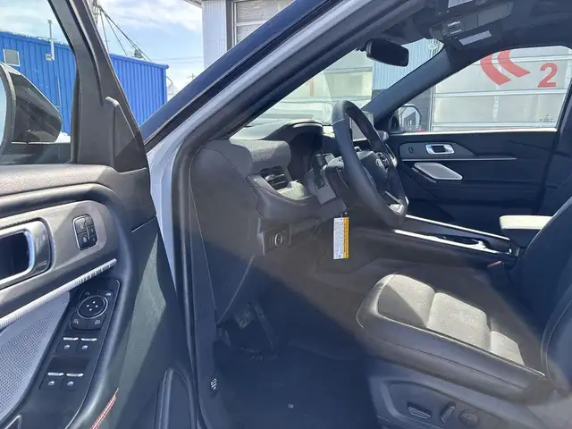 2026 Ford Explorer ST 400A - Photo 14