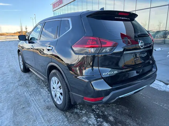 2018 Nissan Rogue S • Accident Free Carfax • One Owner - Photo 4