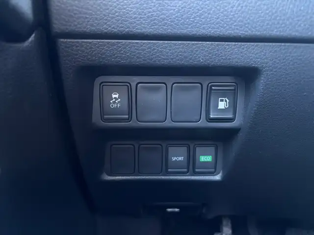 2018 Nissan Rogue S • Accident Free Carfax • One Owner - Photo 13