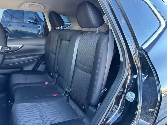 2018 Nissan Rogue S • Accident Free Carfax • One Owner - Photo 24