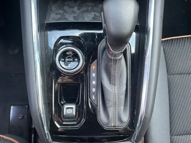 2024 GMC Canyon 4WD Crew Cab AT4 • Trailering System • - Photo 30