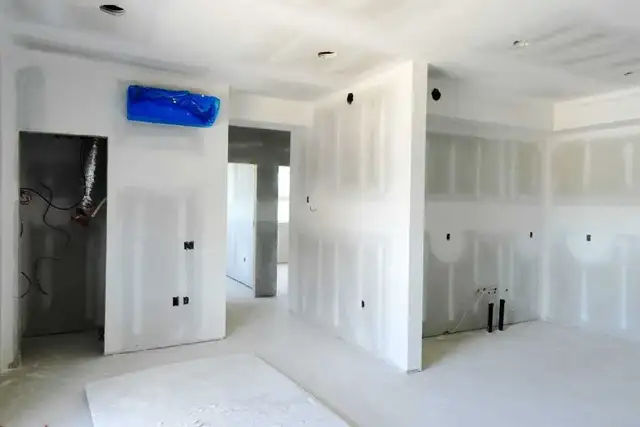 Painter taking on side work - Photo 7