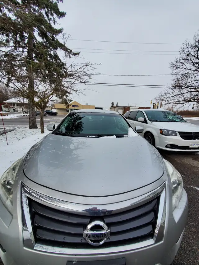 2013 Nissan Altima 2.5 SL / Loaded / 149k / 1 Owner - Photo 4