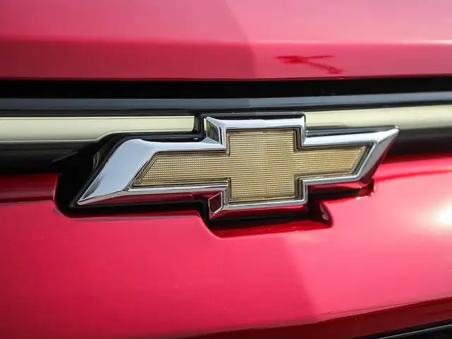 2025 Chevrolet Equinox EV - Photo 8