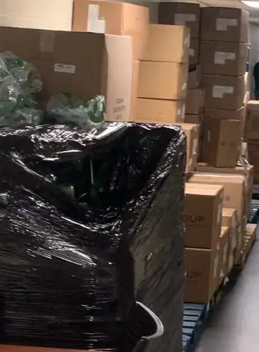 Oshawa Delivery 647-957-2770 - Photo 5