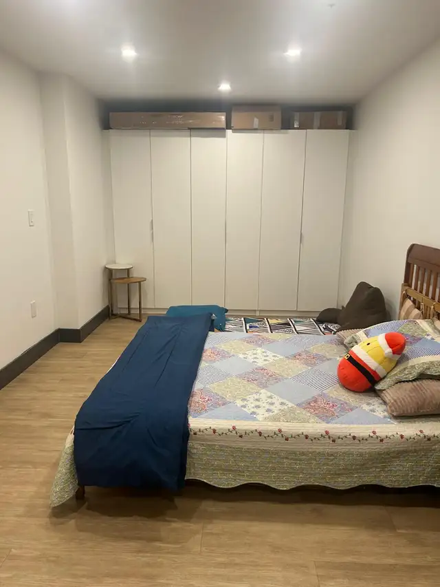 For Rent: Spacious 2 Bedrooms   Den   2 Full Washrooms - Photo 4