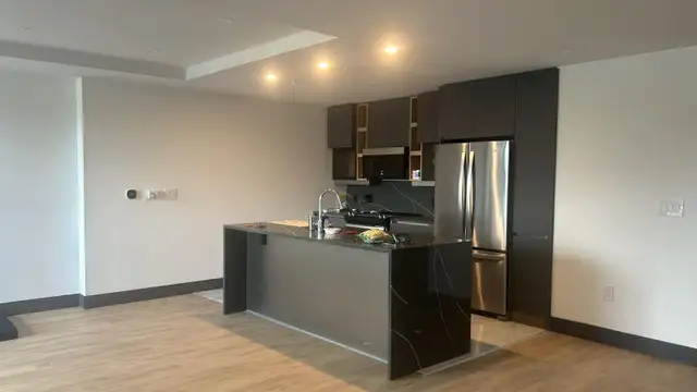 For Rent: Spacious 2 Bedrooms   Den   2 Full Washrooms - Photo 8